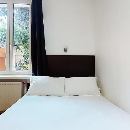 De Menilmontant Hotell Paris
