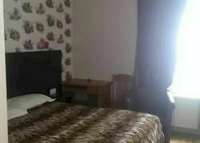 Hotel De Ménilmontant 3*