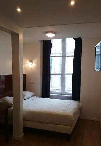 Hotel De Ménilmontant 3*