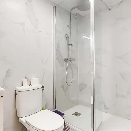 Hotell De Menilmontant 3*