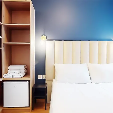 De Menilmontant Hotell Paris