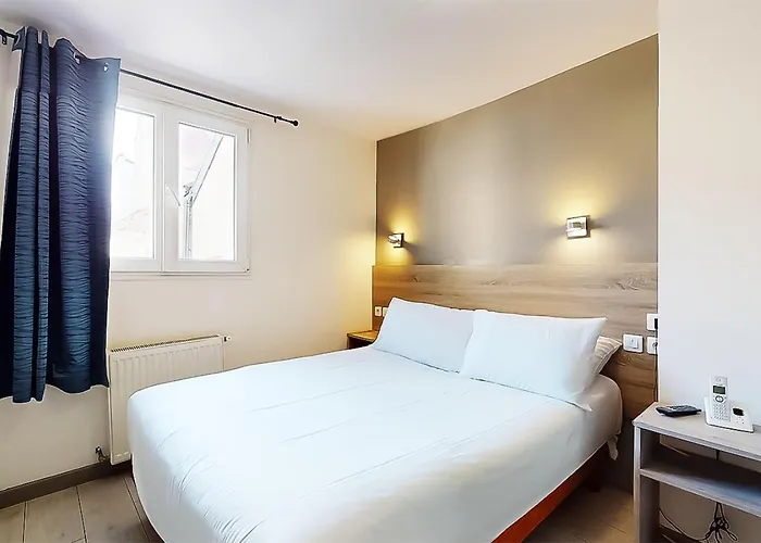 梅尼蒙当酒店 3* 巴黎