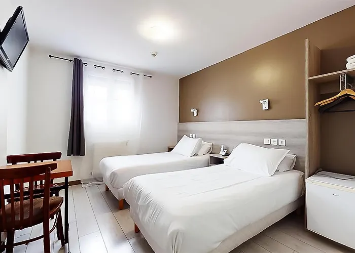 梅尼蒙当酒店 酒店 3*