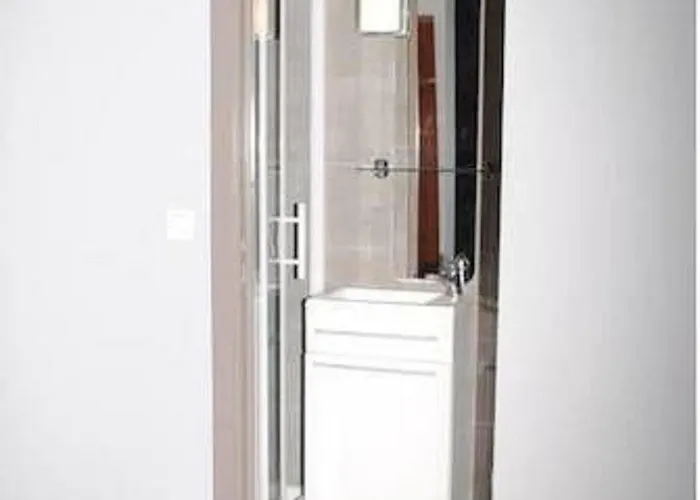 梅尼蒙当酒店 3* 巴黎