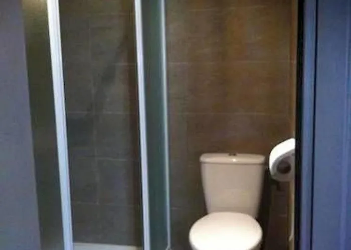 酒店 梅尼蒙当酒店 3*